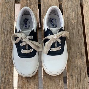 💙🤍Keds “Saddle” School Shoes Little Kids Sz9💙🤍